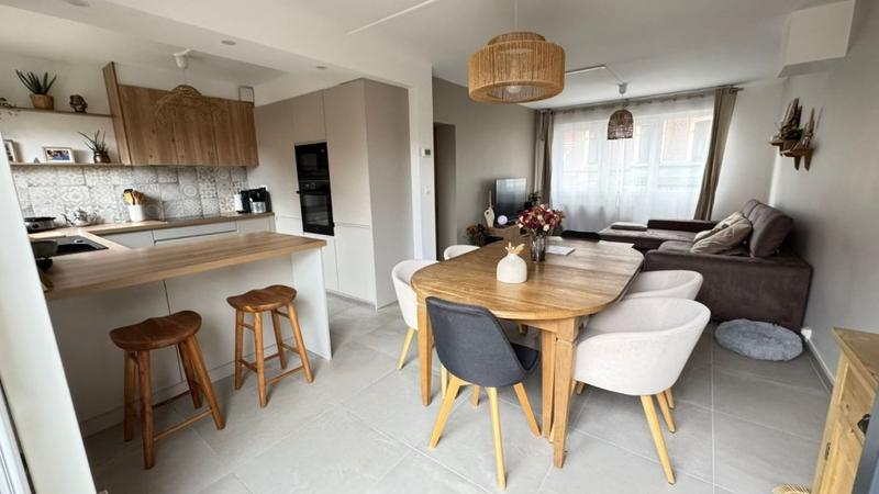 Maison - 85 m² - 4 pièces