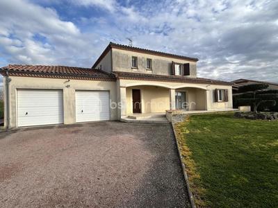 Maison - 150 m² - 6 pièces