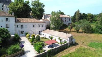 Maison - 300 m² - 7 pièces