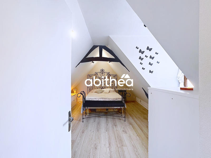 Maison - 275 m² - 8 pièces