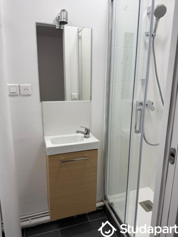 Chambre - 50 m² - 1 pièce