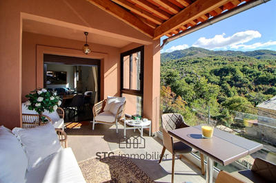 Maison - 185 m² - 5 pièces