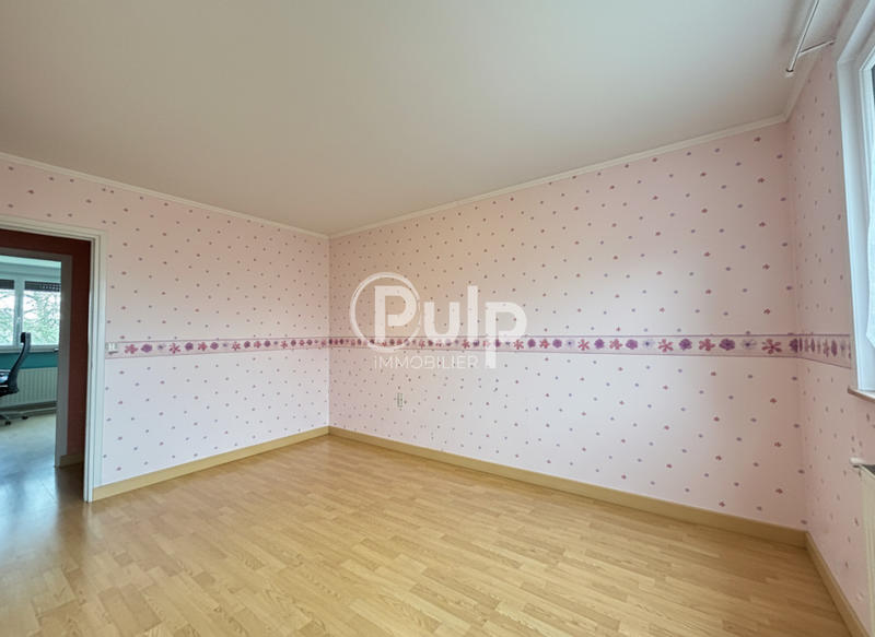 Pavillon - 192 m² - 10 pièces