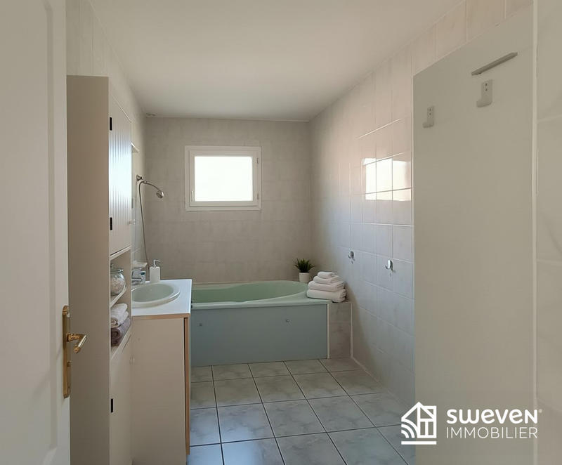 Maison - 120 m² - 4 pièces