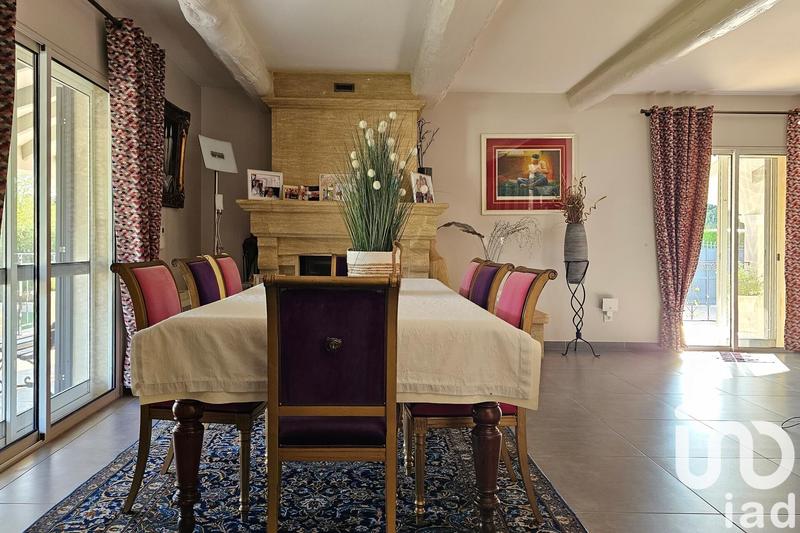 Maison - 220 m² - 9 pièces