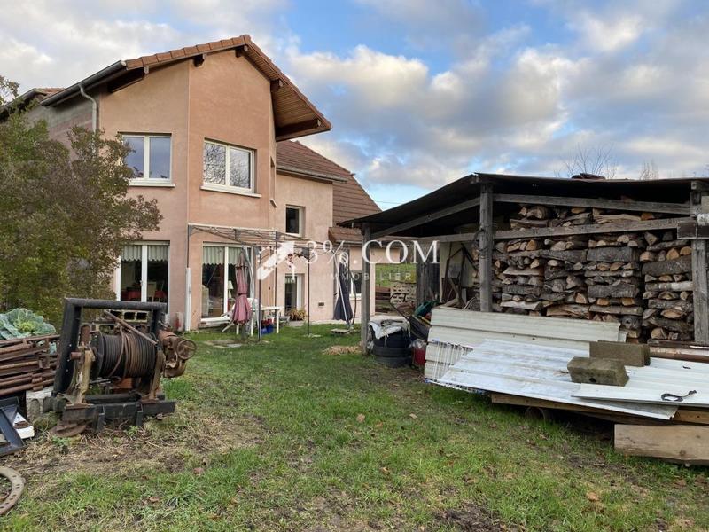 Maison - 211 m² - 6 pièces