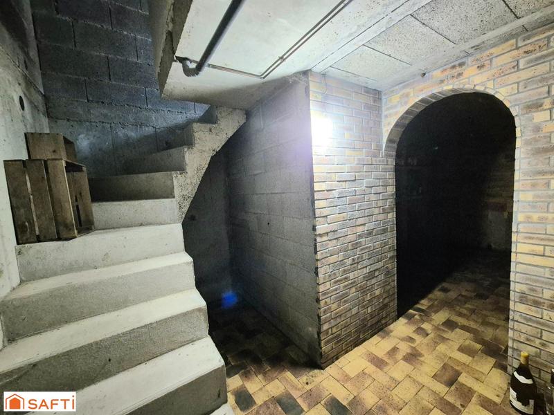 Maison - 189 m² - 9 pièces