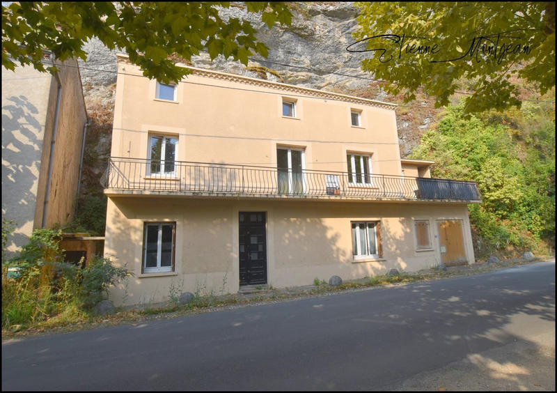 Maison traditionnelle - 69 m² - 4 pièces