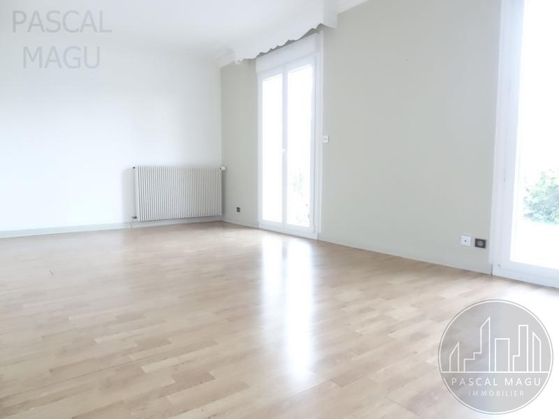Maison - 227 m² - 8 pièces