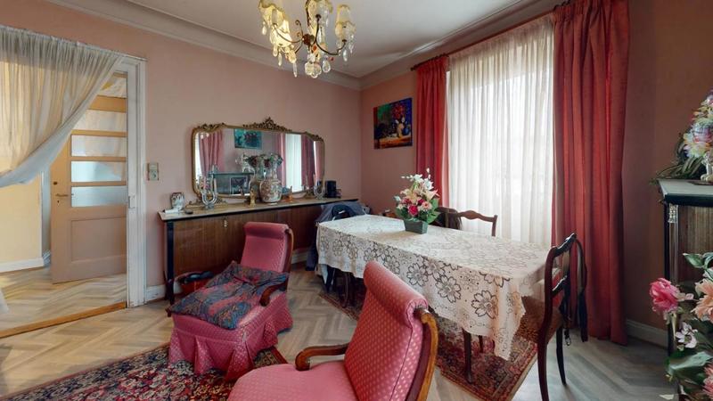 Maison - 189 m² - 8 pièces