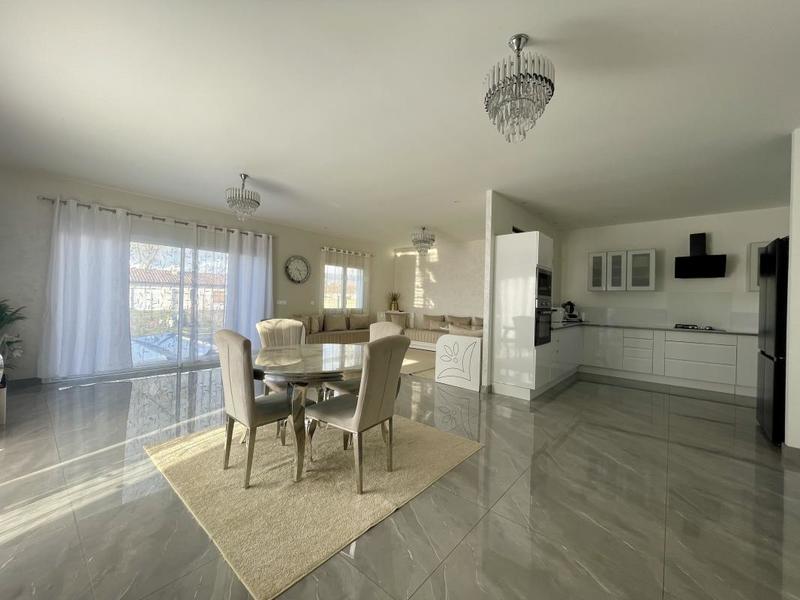 Maison - 121 m² - 4 pièces