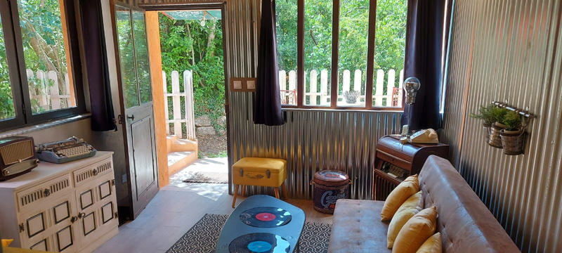 Maison - 280 m² - 8 pièces