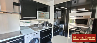 Appartement - 82 m² - 5 pièces