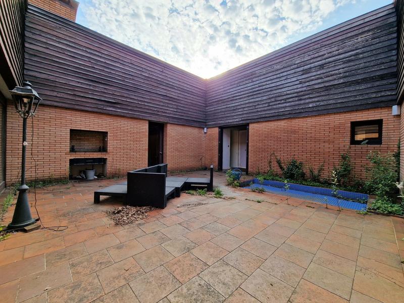 Maison - 195 m² - 6 pièces