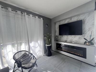 Maison - 99 m² - 5 pièces