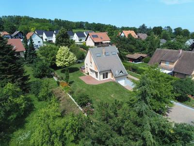 Maison - 200 m² - 8 pièces