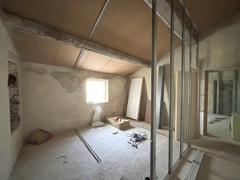 Maison - 245 m² - 8 pièces