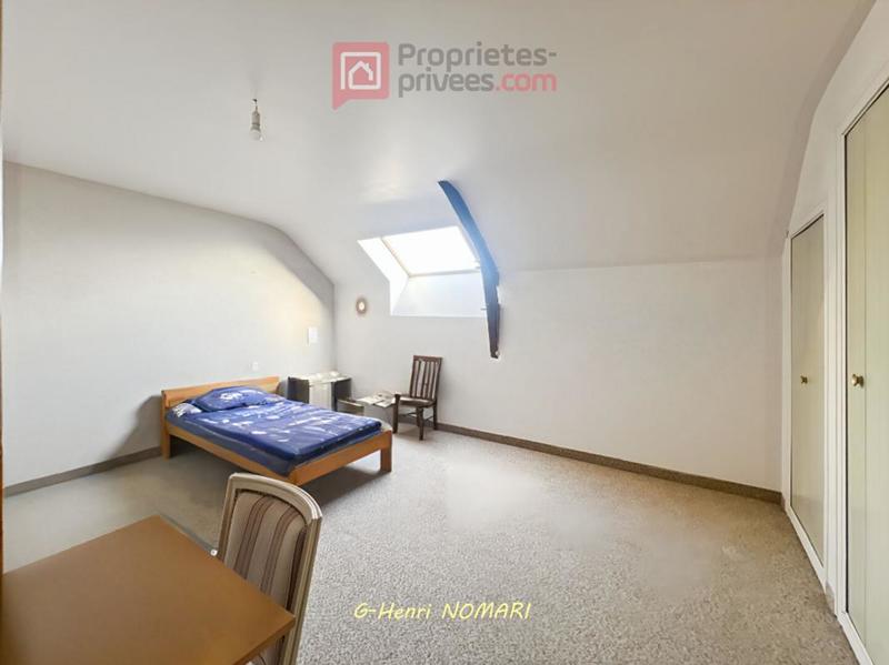 Maison - 228 m² - 9 pièces