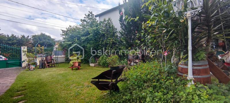 Pavillon - 230 m² - 8 pièces