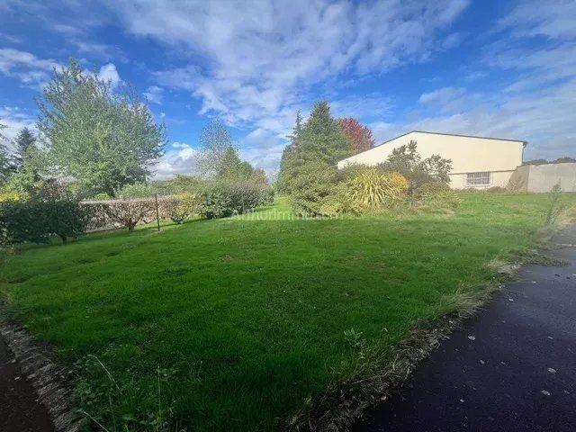 Maison - 280 m² - 10 pièces