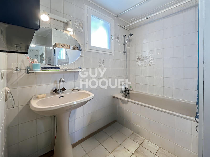 Maison - 166 m² - 9 pièces