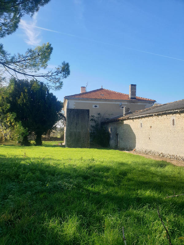 Maison de campagne - 406 m² - 8 pièces
