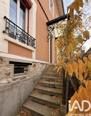 Maison - 167 m² - 8 pièces