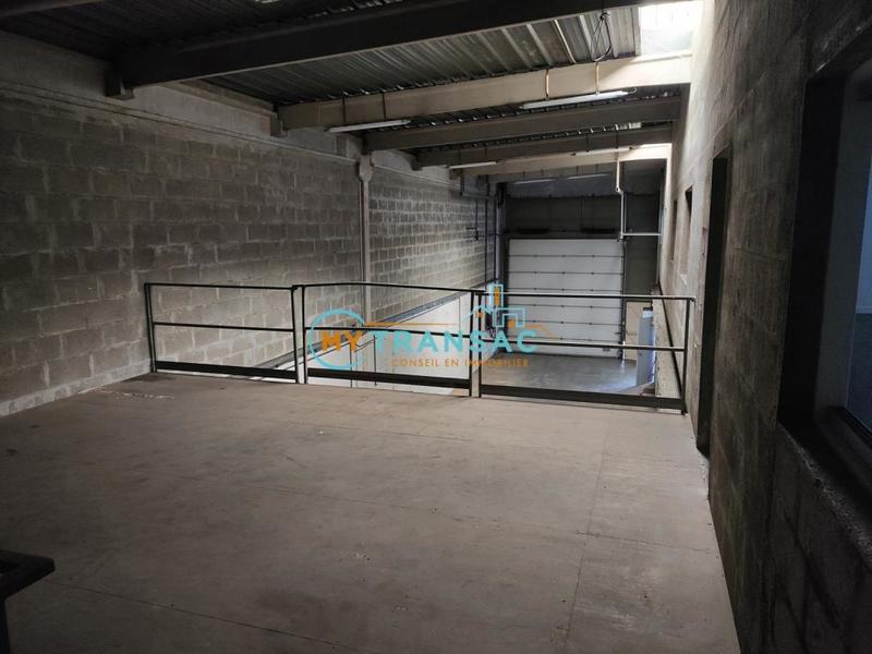 Local d'activités - 582 m²