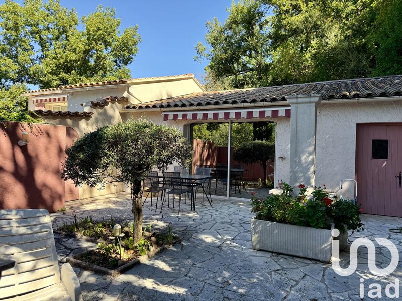 Maison - 280 m² - 8 pièces