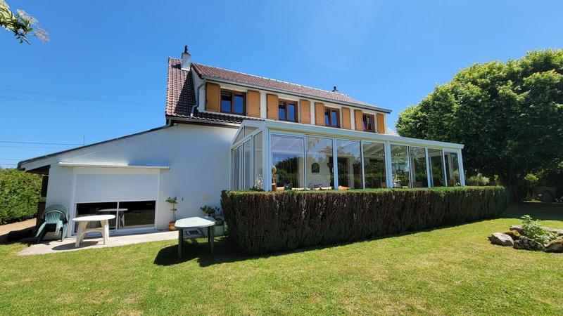 Maison - 225 m² - 7 pièces