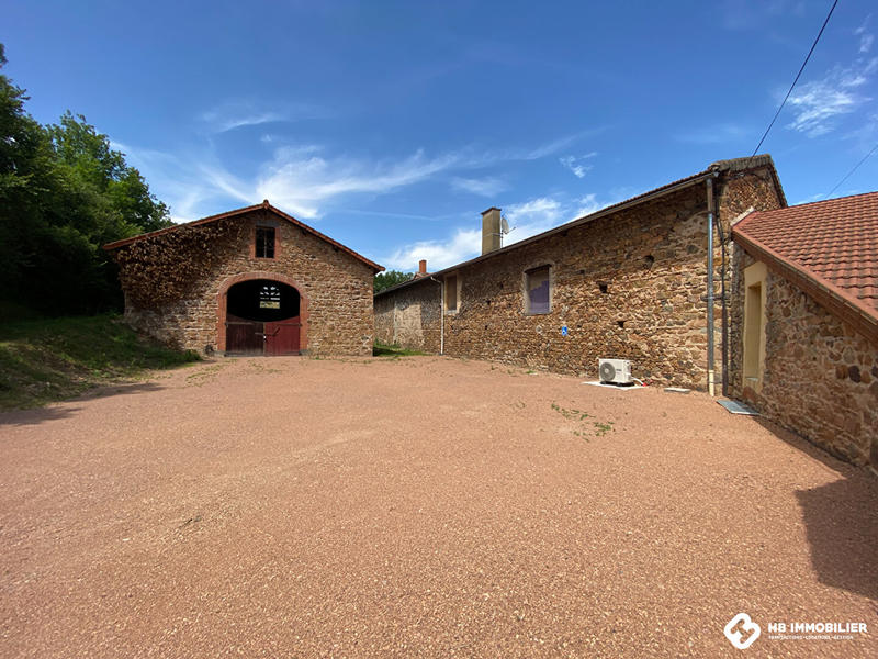 Maison - 104 m² - 4 pièces