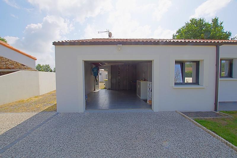 Maison traditionnelle - 157 m² - 5 pièces