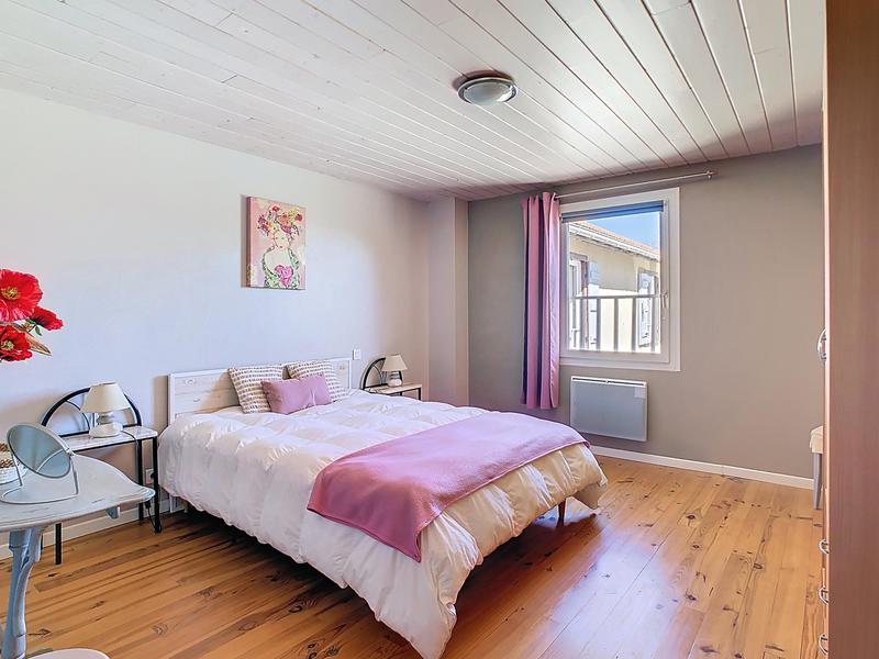 Maison - 256 m² - 10 pièces