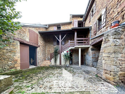 Maison - 121 m² - 5 pièces