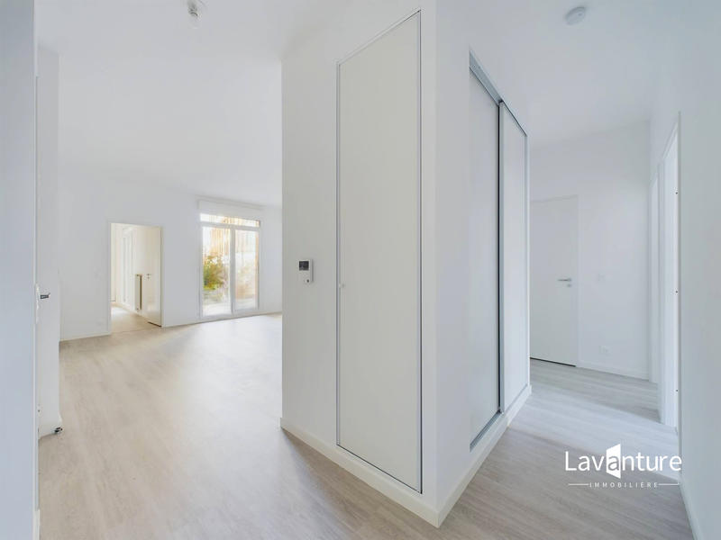 Appartement - 100 m² - 5 pièces