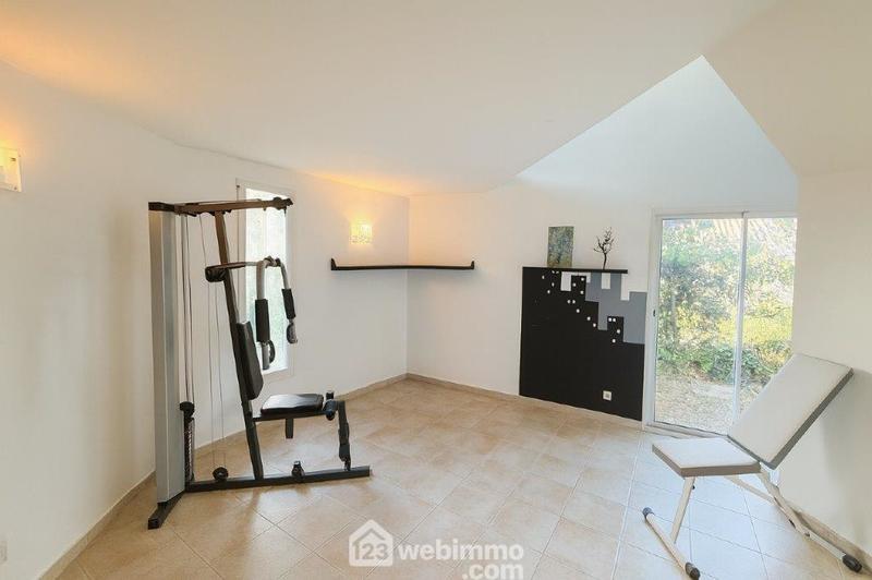 Villa - 220 m² - 10 pièces