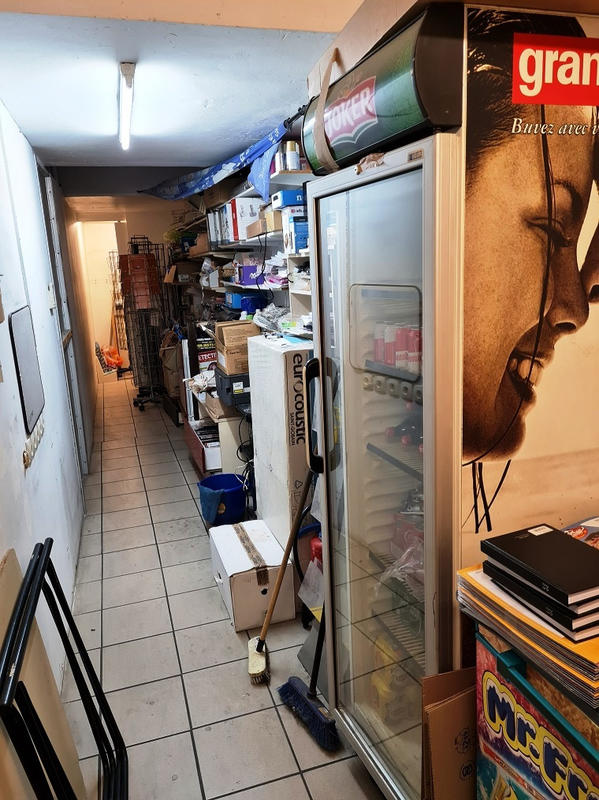 Fonds de commerce - Magasins - 81 m²