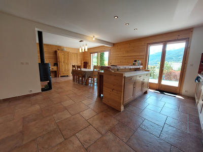 Maison - 130 m² - 4 pièces