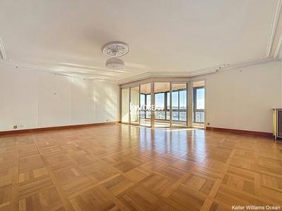 Appartement - 258 m² - 7 pièces