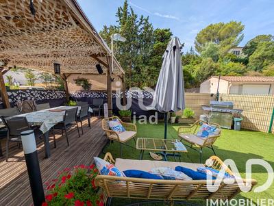 Appartement - 70 m² - 3 pièces