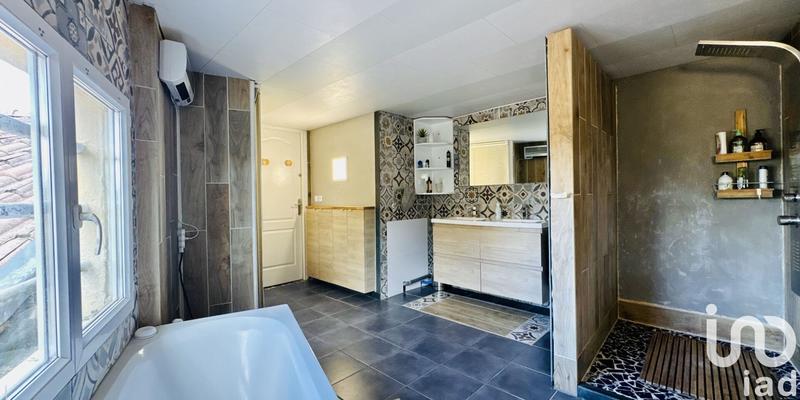 Maison - 252 m² - 7 pièces