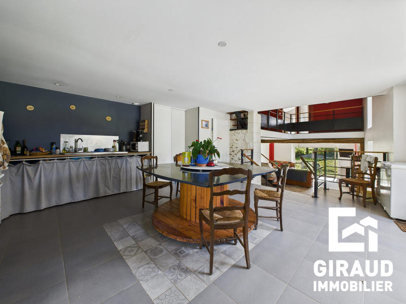 Maison - 140 m² - 4 pièces