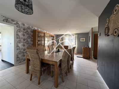 Maison - 147 m² - 6 pièces