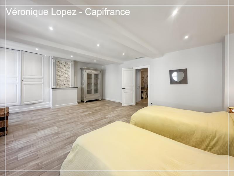 Maison bourgeoise - 266 m² - 7 pièces