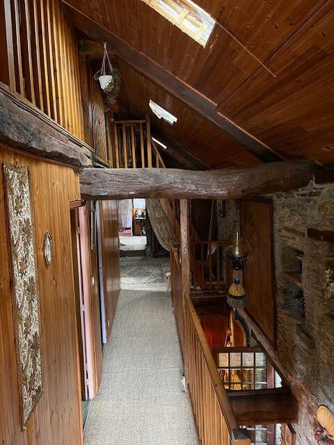 Maison - 201 m² - 7 pièces