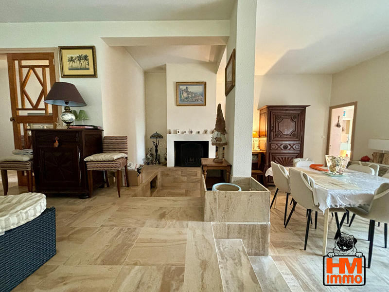 Maison - 195 m² - 9 pièces