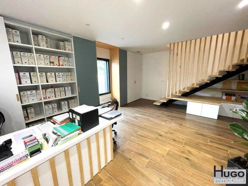 Local d'activité / Entrepôt - 14 200 m²