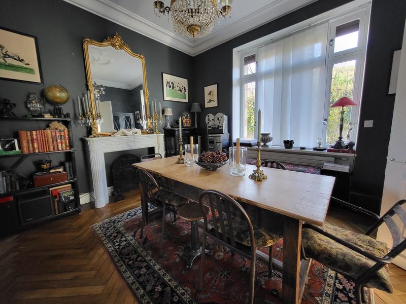 Maison - 225 m² - 10 pièces