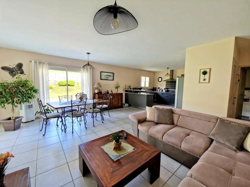 Maison - 110 m² - 4 pièces