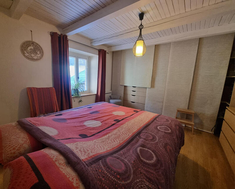 Maison - 210 m² - 12 pièces